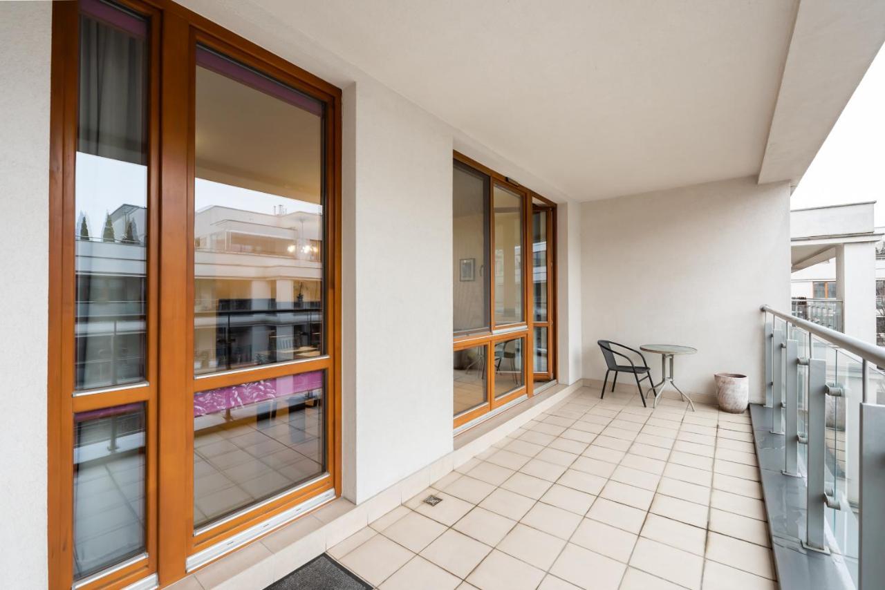 Apartment Wilanow Violet
